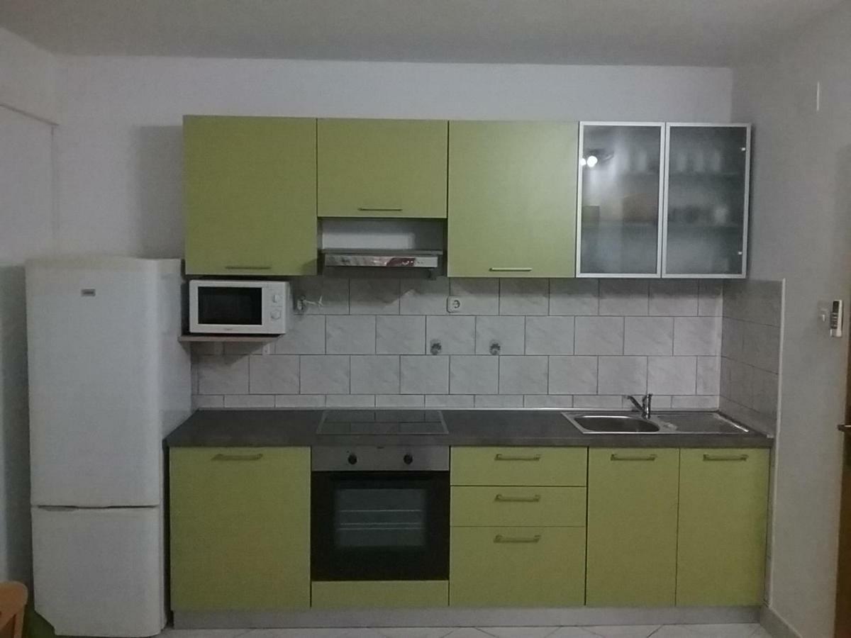 Apartmani PISAC Vis Bagian luar foto